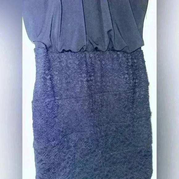 Flattering Navy Body con Dress Size 8 - Picture 2 of 6